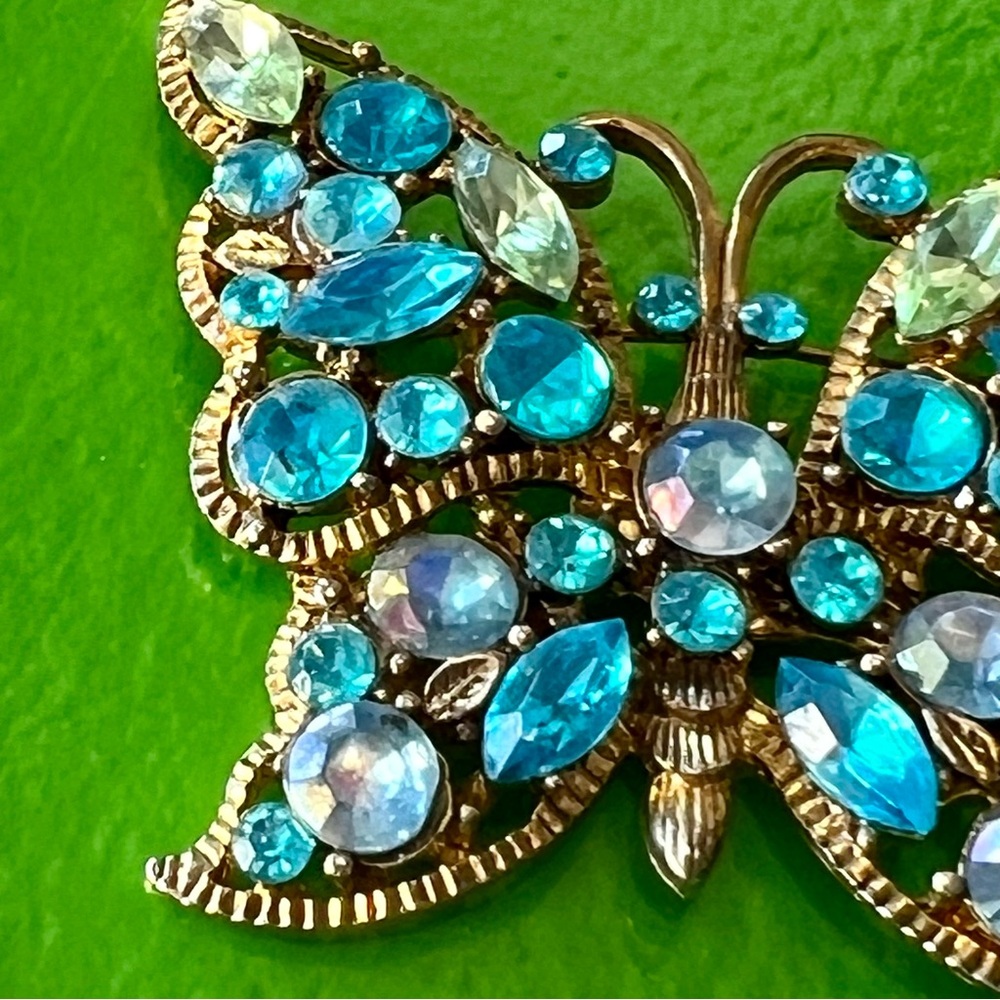 Vintage AB Blue Green Butterfly Brooch - Picture 3 of 6